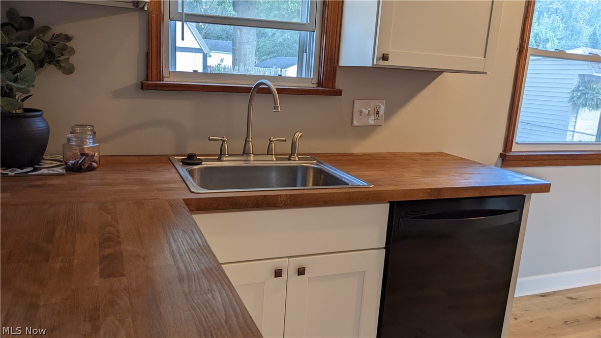 29946 Elgin Road Wickliffe, OH 44092 - Photo 9 of 34 Gallery Image 9
