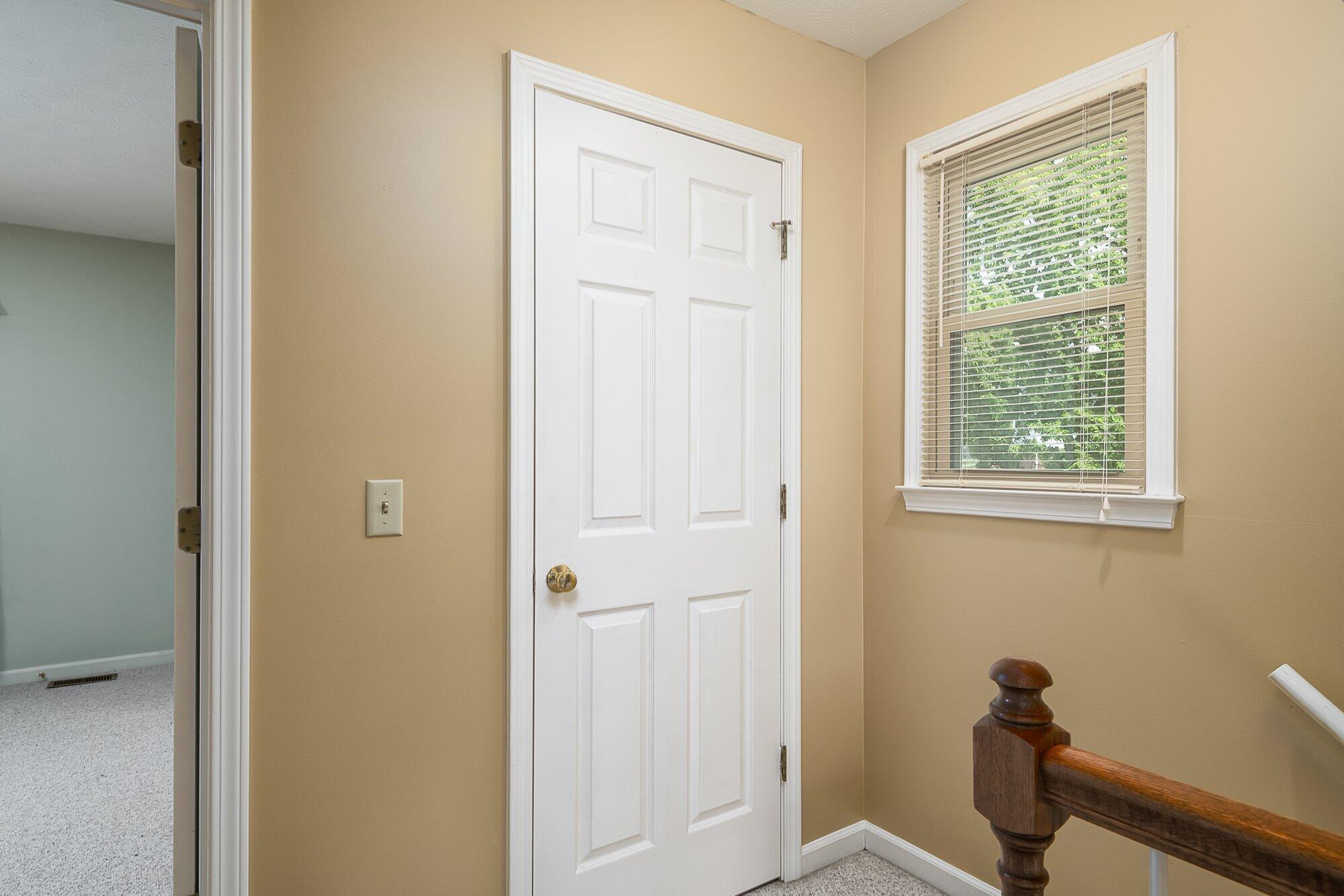 409 Ryne Court Versailles, KY 40383 - Photo 16 of 24 409_ryne_ct_8_8_23-016.jpg-SMALL