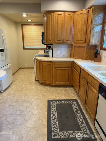 $299,000 | 1108 Duryea Street, Raymond, WA 98577