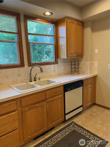 $299,000 | 1108 Duryea Street, Raymond, WA 98577