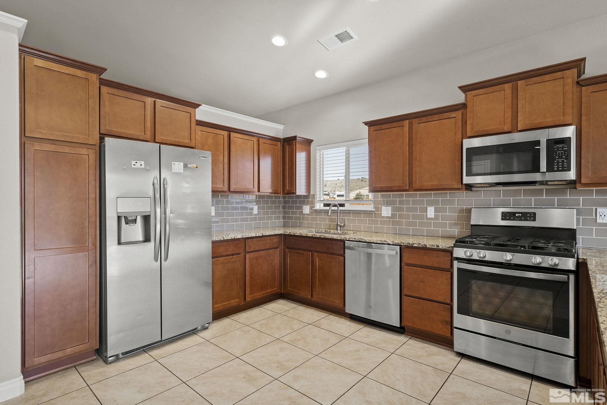 18804 Trinity Range Court Reno, NV 89508 - Photo 7 of 18 Photo 7