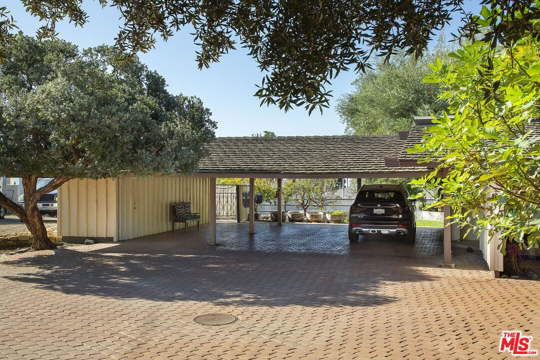 87 Vientos Road Camarillo, CA 93010 - Photo 3 of 35 Gallery Image 3
