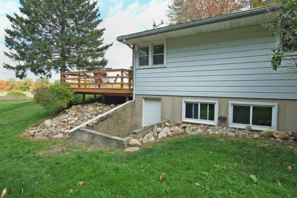 13990 Kane Road Plainwell, MI 49080 - Photo 40 of 44 13990 Kane Rd-44