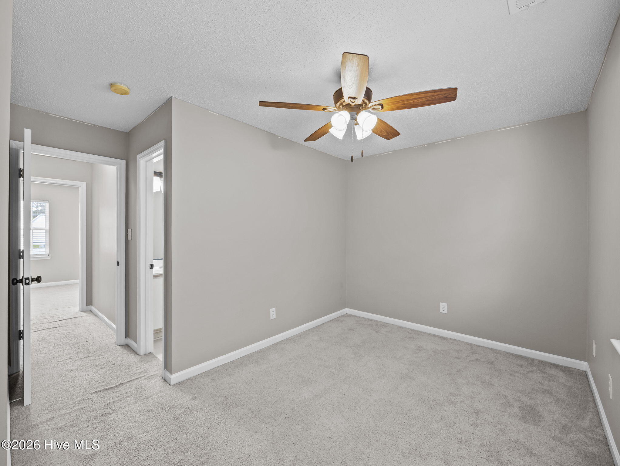 1305 Timberlake Trail Jacksonville, NC 28546 - Photo 23 of 36 25-web-or-mls-1305 Timberlake Trail 63