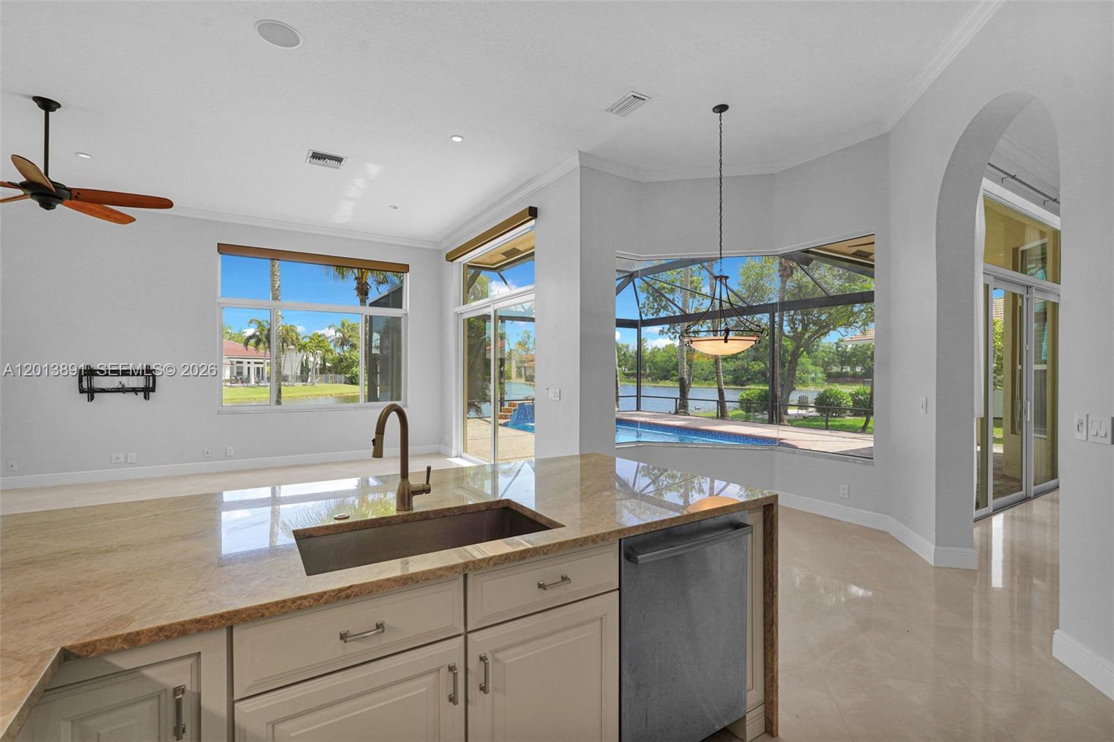 2715 Edgewater Court Weston, FL 33332 - Photo 18 of 80