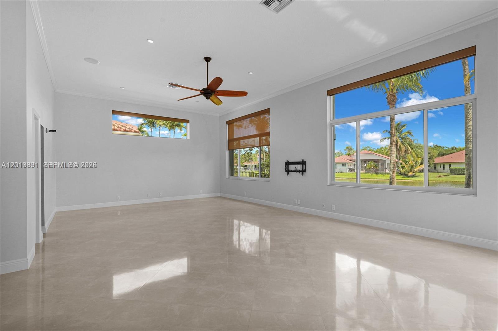 2715 Edgewater Court Weston, FL 33332 - Photo 24 of 80