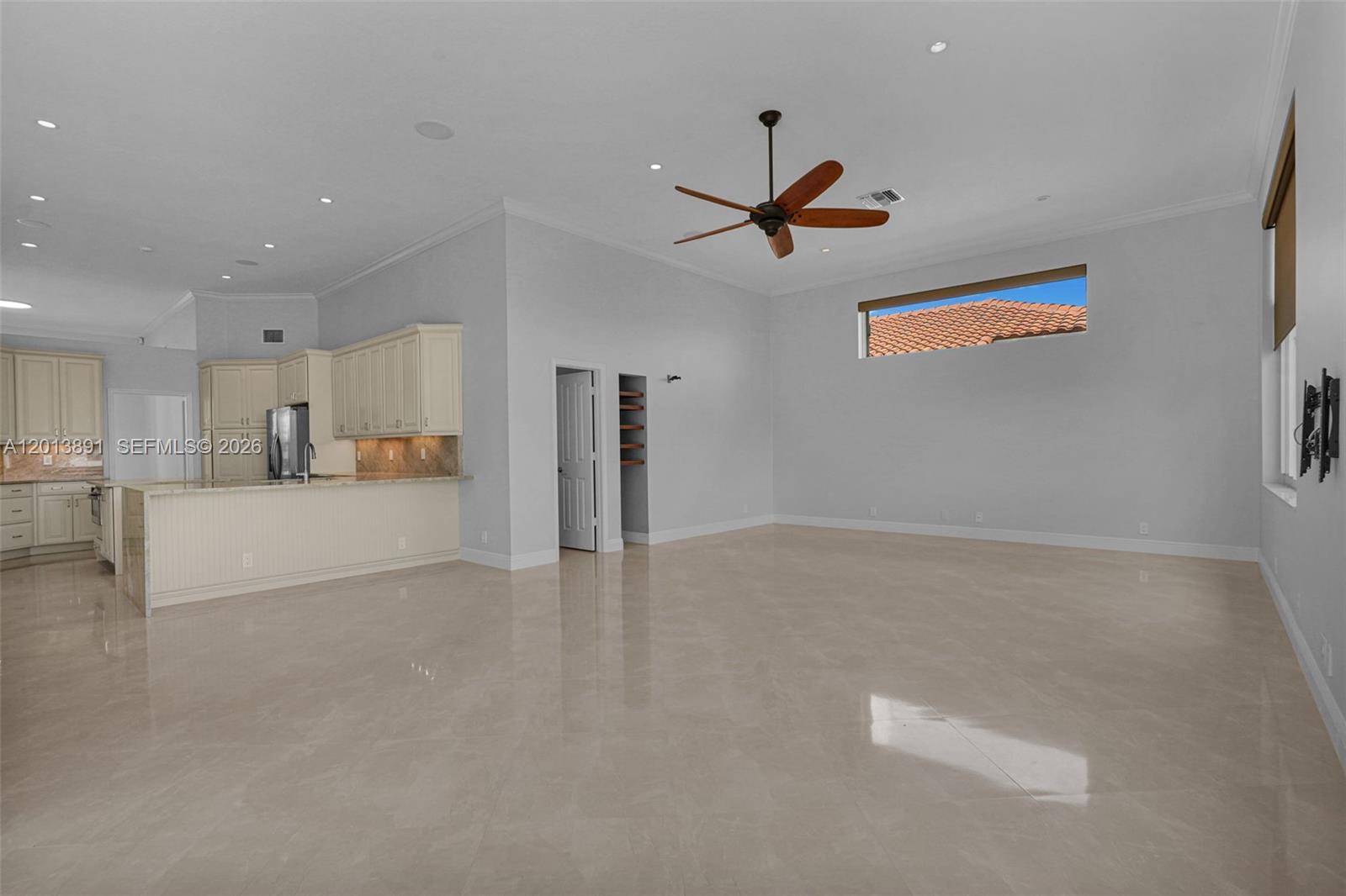 2715 Edgewater Court Weston, FL 33332 - Photo 25 of 80