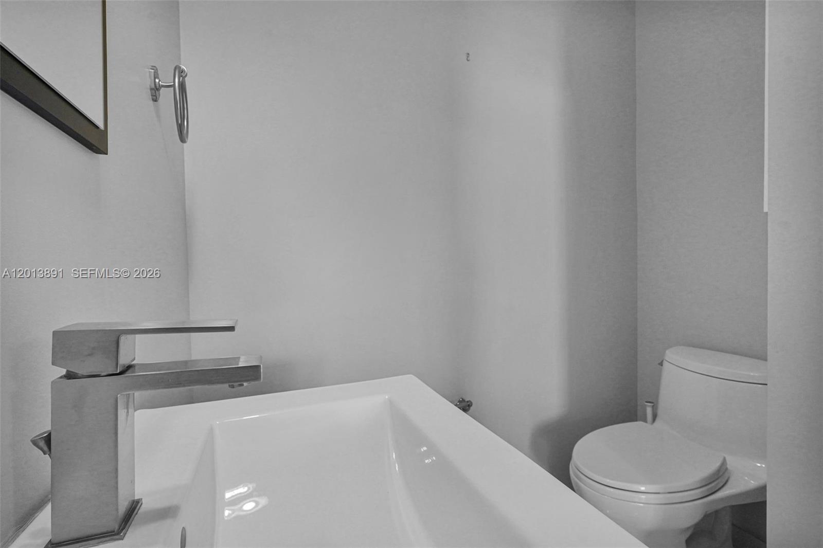 2715 Edgewater Court Weston, FL 33332 - Photo 30 of 80