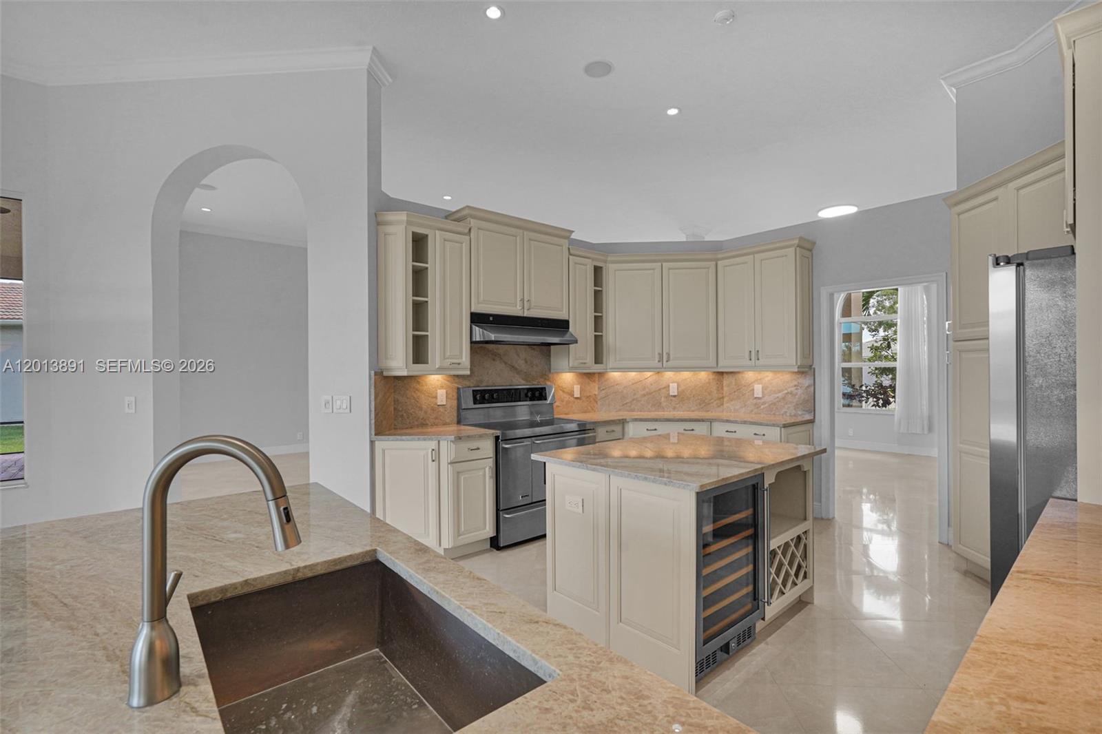2715 Edgewater Court Weston, FL 33332 - Photo 31 of 80