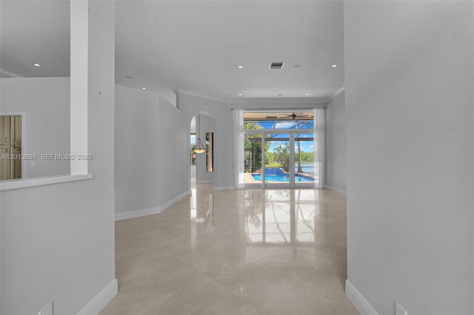 2715 Edgewater Court Weston, FL 33332 - Photo 5 of 80