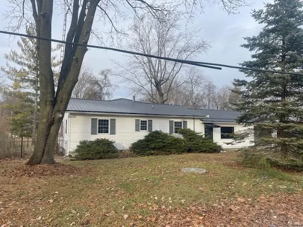 $312,000 | 11975 East 565 North, Orland, IN 46776