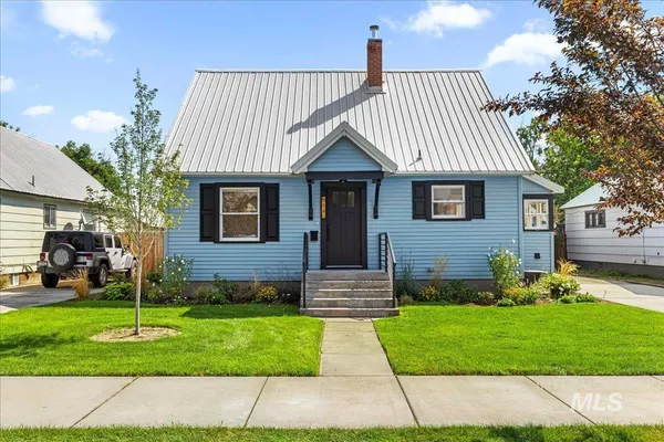 $414,500 | 914 West 3rd Street, Weiser, ID 83672