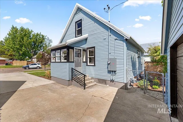 $419,000 | 914 West 3rd Street, Weiser, ID 83672
