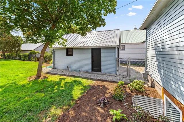 $419,000 | 914 West 3rd Street, Weiser, ID 83672
