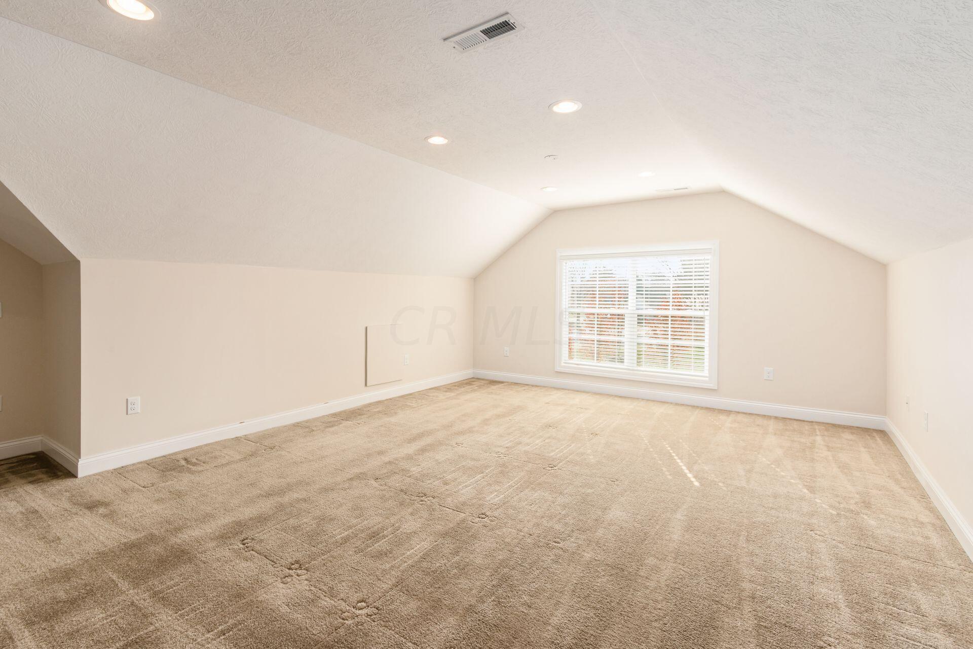 6792 Morningstar Loop Westerville, OH 43082 - Photo 26 of 36 Upstairs Living Area