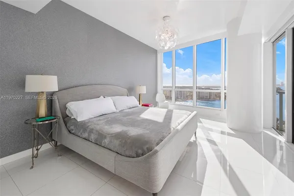 $21,000 | 100 South Pointe Drive, Unit 2101, Miami Beach, FL 33139