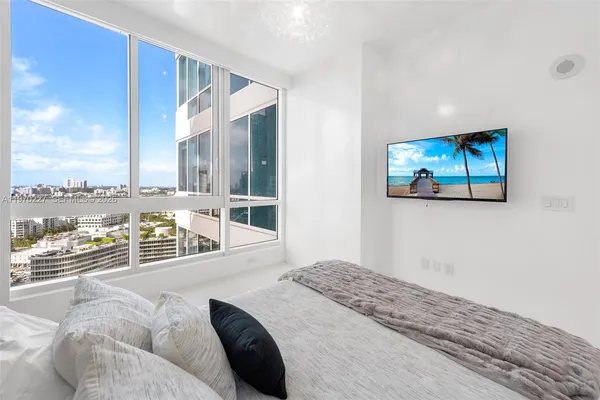 $21,000 | 100 South Pointe Drive, Unit 2101, Miami Beach, FL 33139