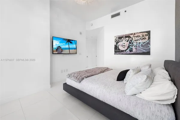 $21,000 | 100 South Pointe Drive, Unit 2101, Miami Beach, FL 33139