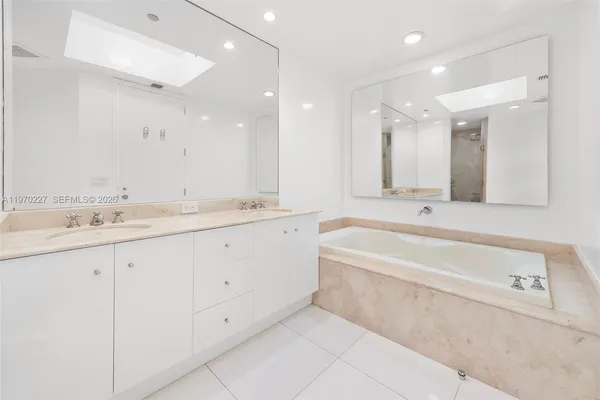 $21,000 | 100 South Pointe Drive, Unit 2101, Miami Beach, FL 33139