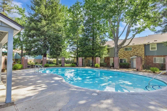 $349,900 | 4022 Knoll Top Court, Carmichael, CA 95608