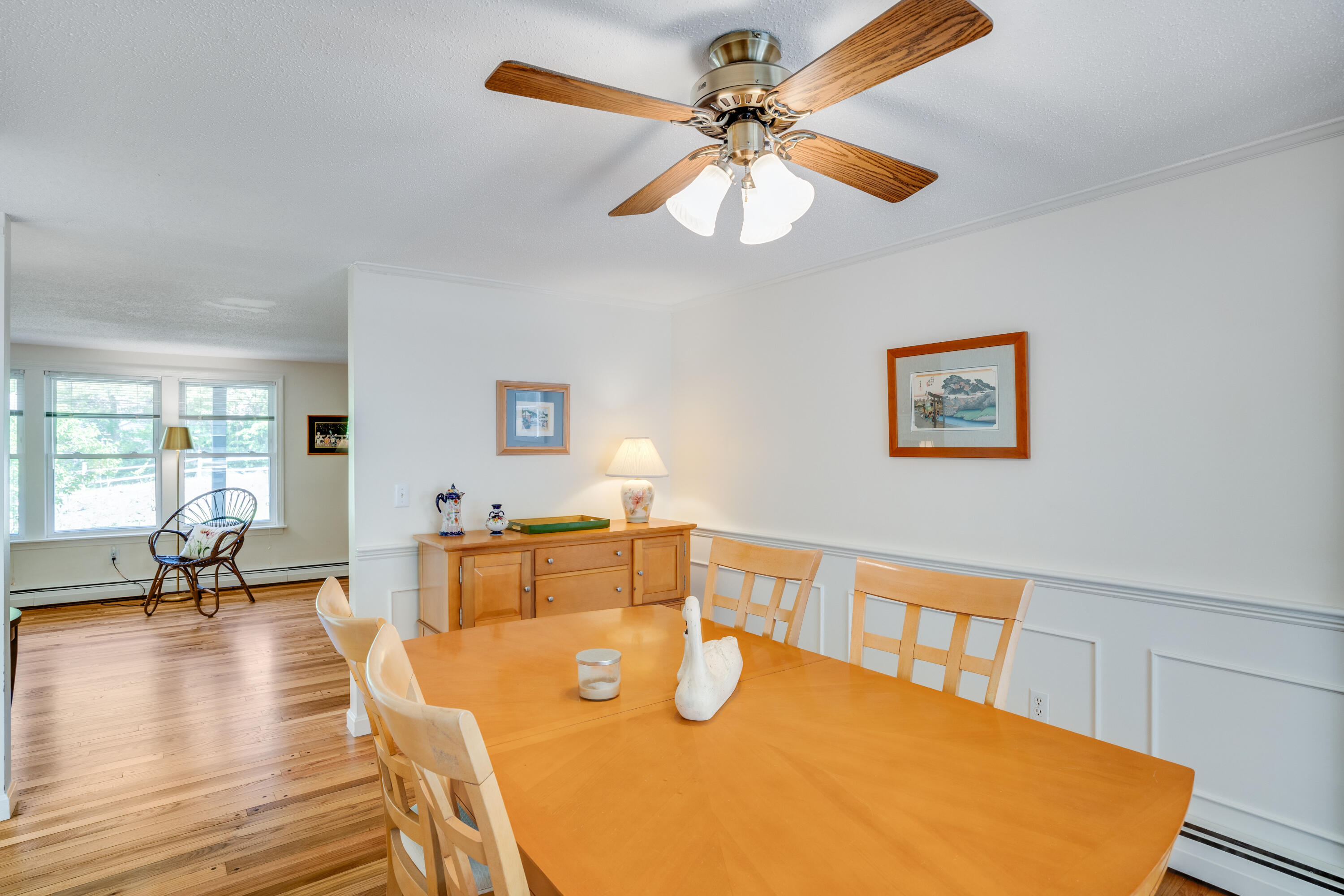 240 Braggs Lane Barnstable, MA 02630 - Photo 13 of 54 a living room with dining table