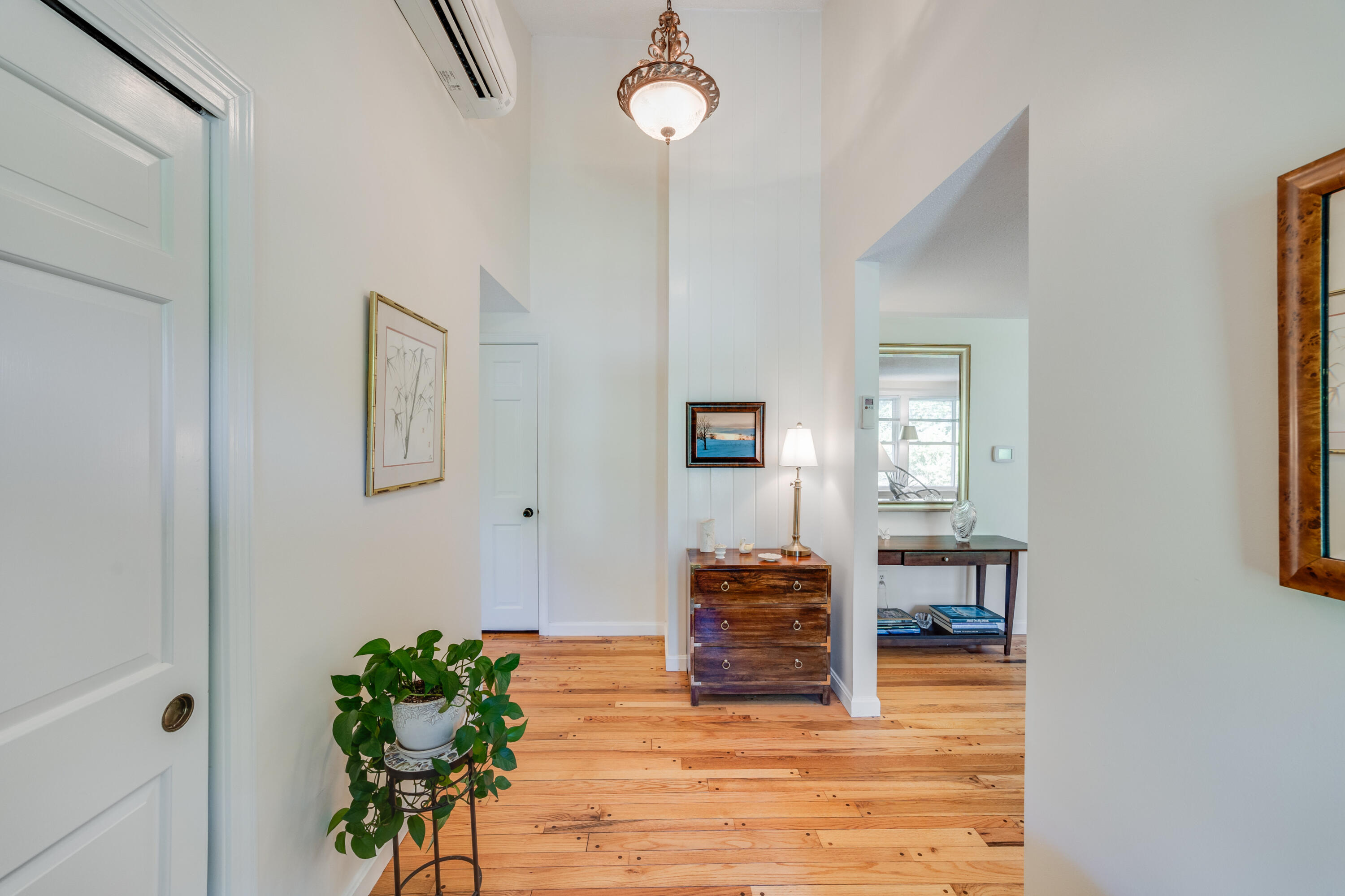 240 Braggs Lane Barnstable, MA 02630 - Photo 3 of 54 002