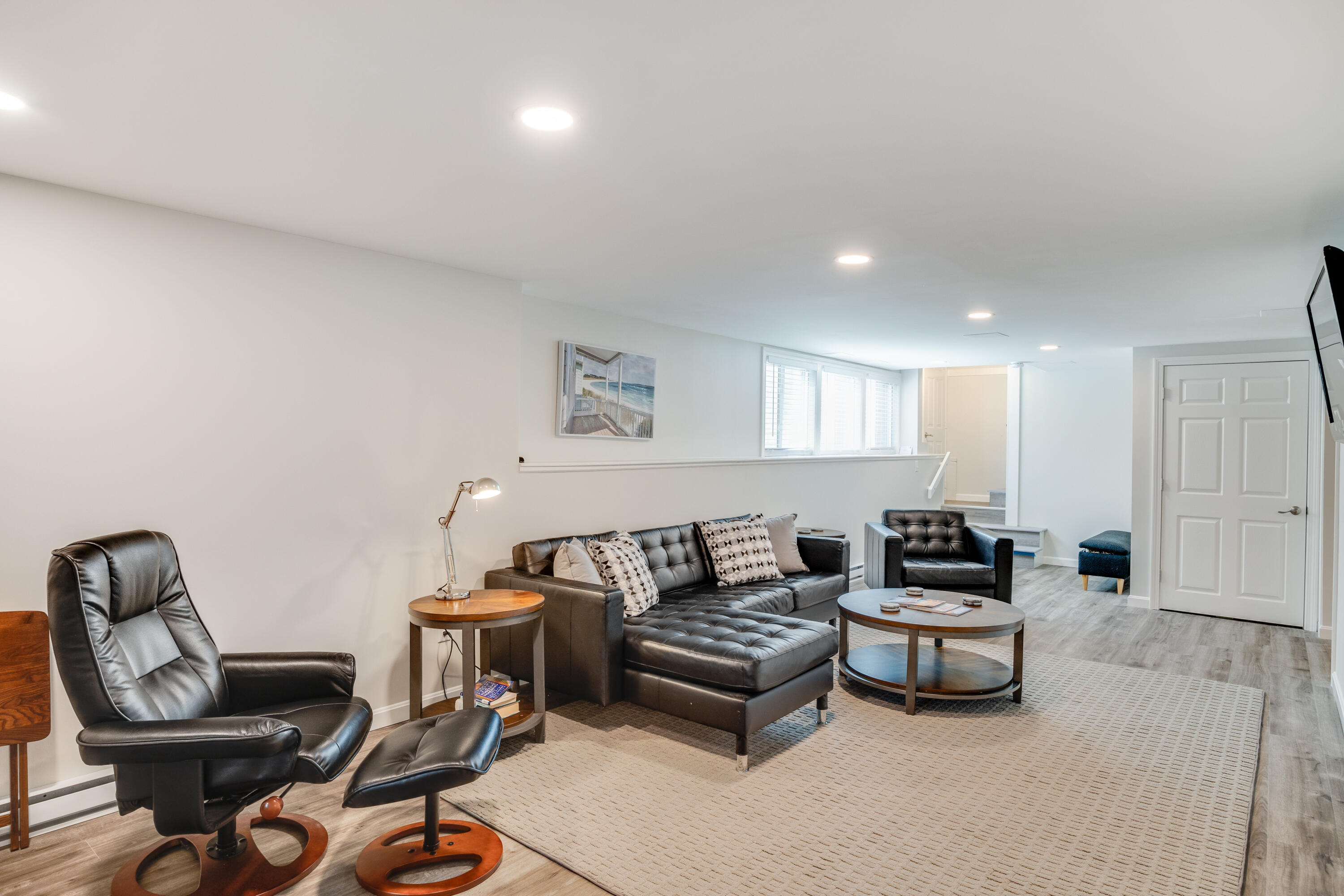 240 Braggs Lane Barnstable, MA 02630 - Photo 35 of 54 a living room with furniture
