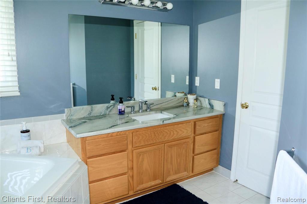 2120 Somerville Road Rochester Hills, MI 48307 - Photo 27 of 54