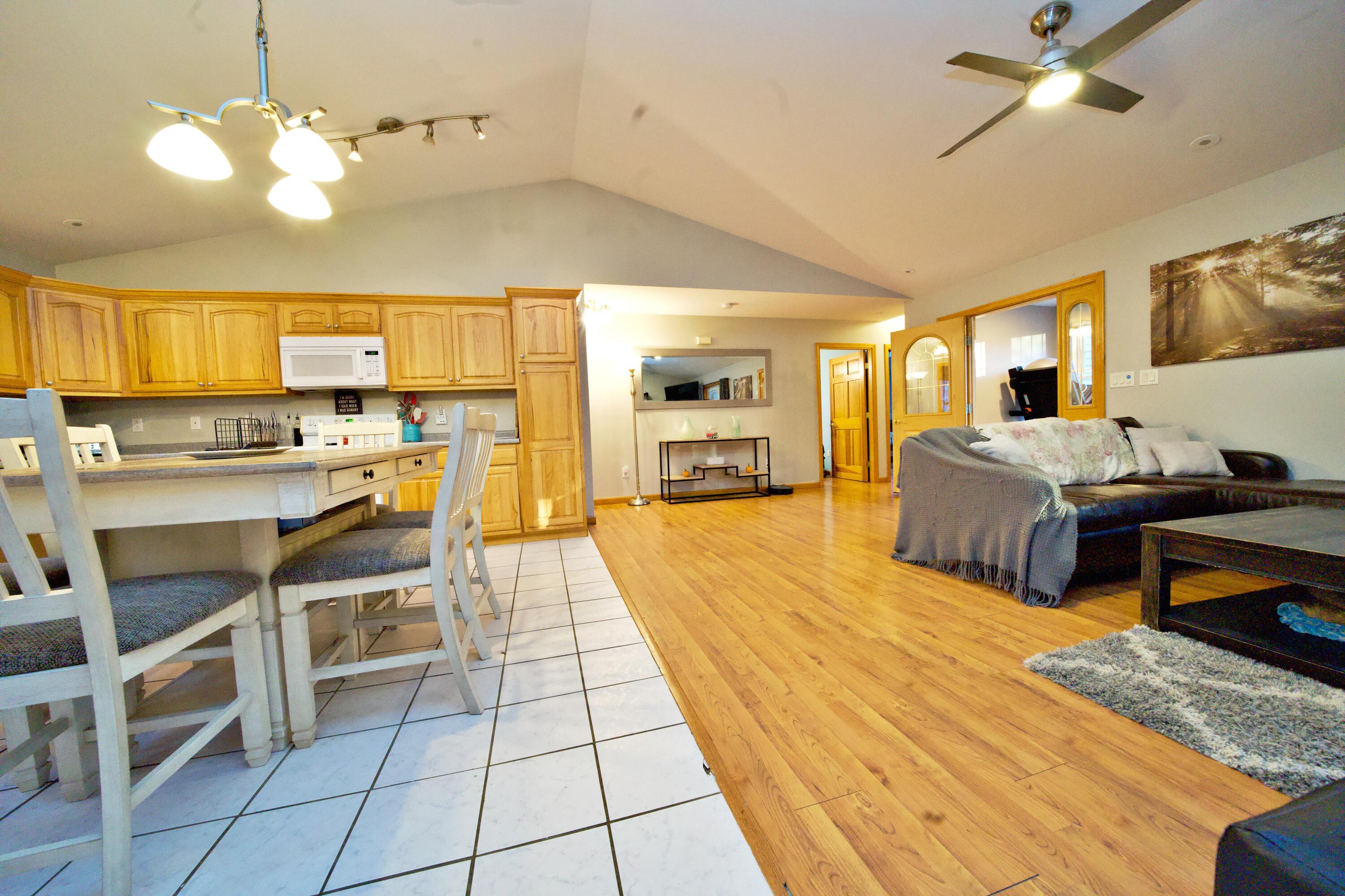 339 Jefferson Road Washington, ME 04574 - Photo 17 of 31 Living room / kitchen