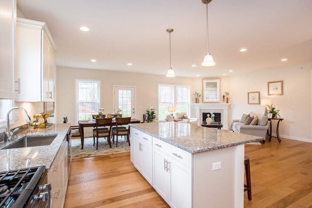 77 Shannon Way, Unit 84 Upton, MA 01568 - Photo 2 of 17