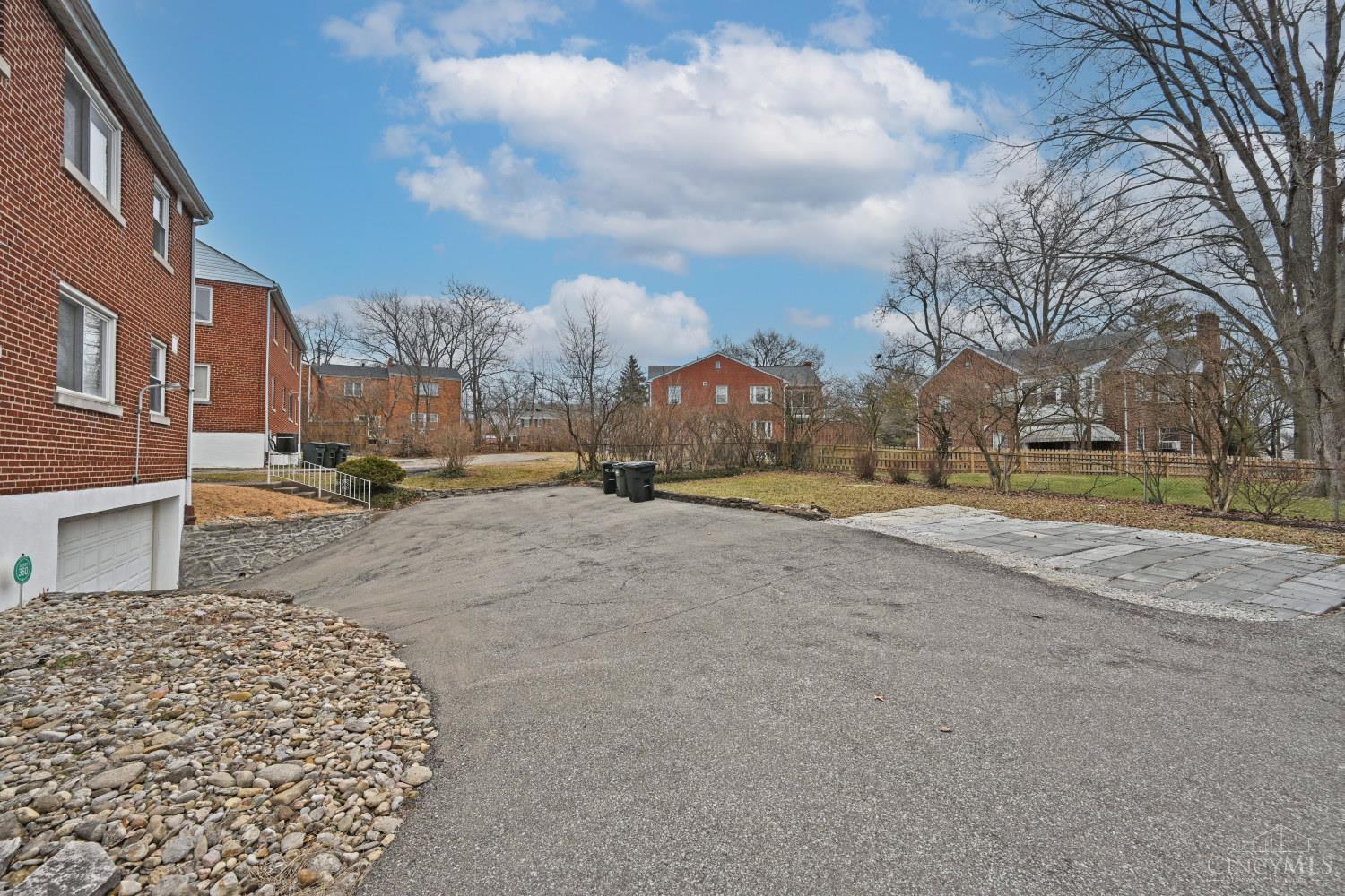 7552 Montgomery Road, Unit 1 Cincinnati, OH 45236 - Photo 25 of 28