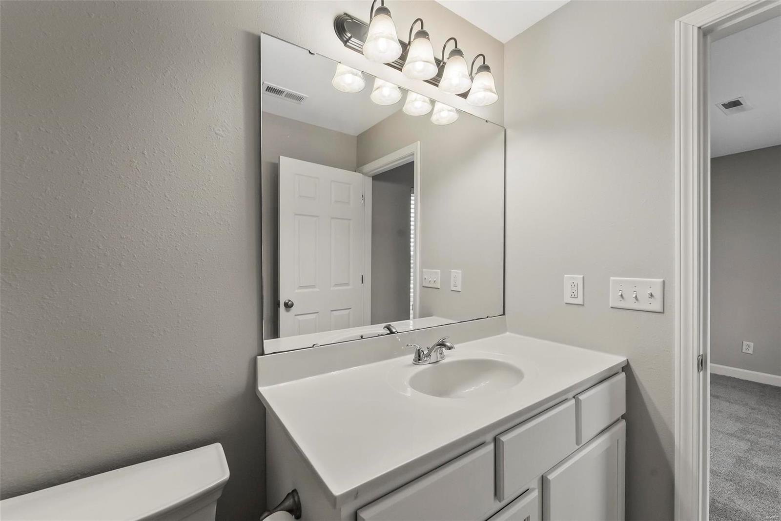 1206 South Walnut Street O'Fallon, IL 62269 - Photo 17 of 26 Gallery Image 17