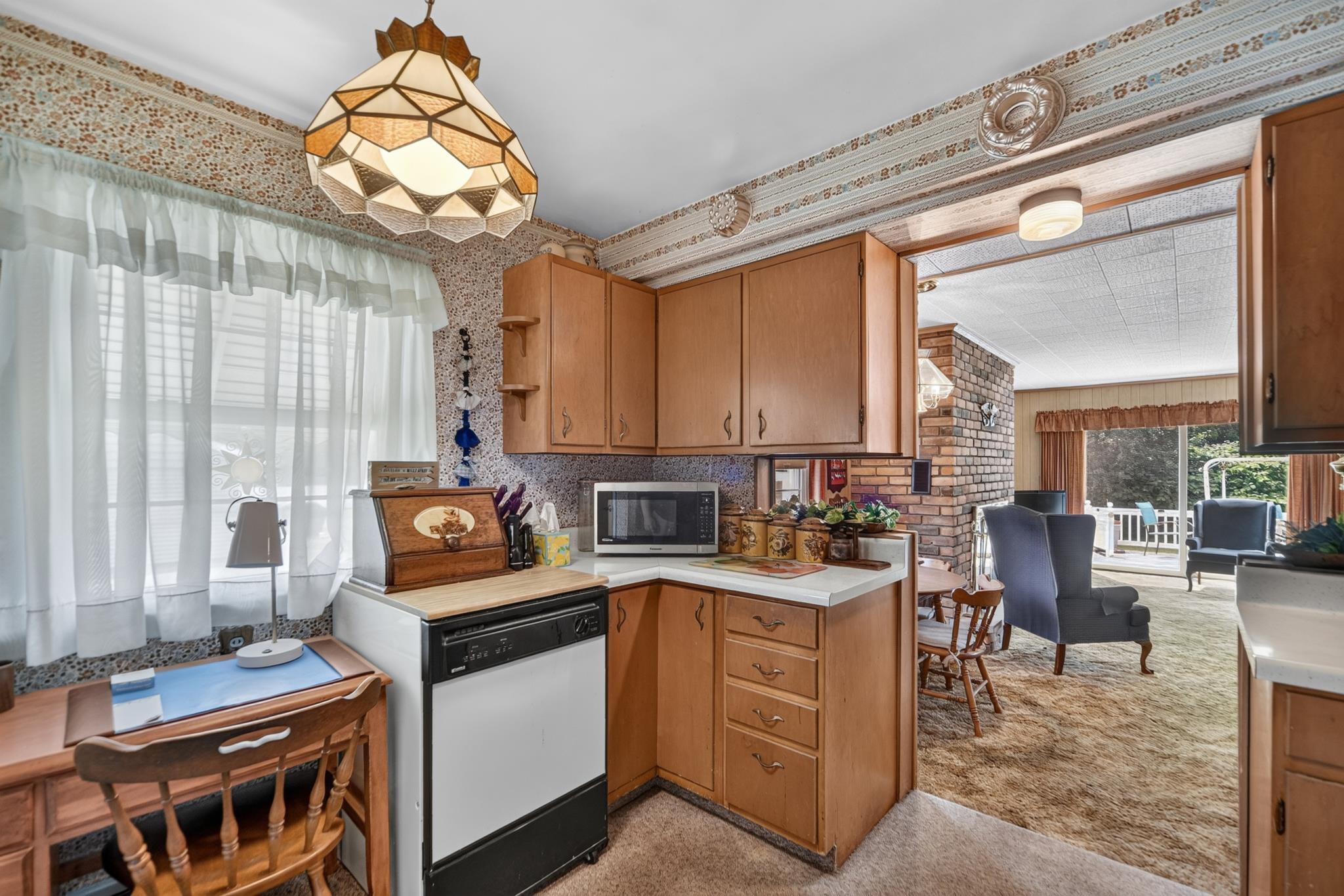 1515 Devonshire Road Jackson, MI 49203 - Photo 22 of 47 Dev kitchen 2