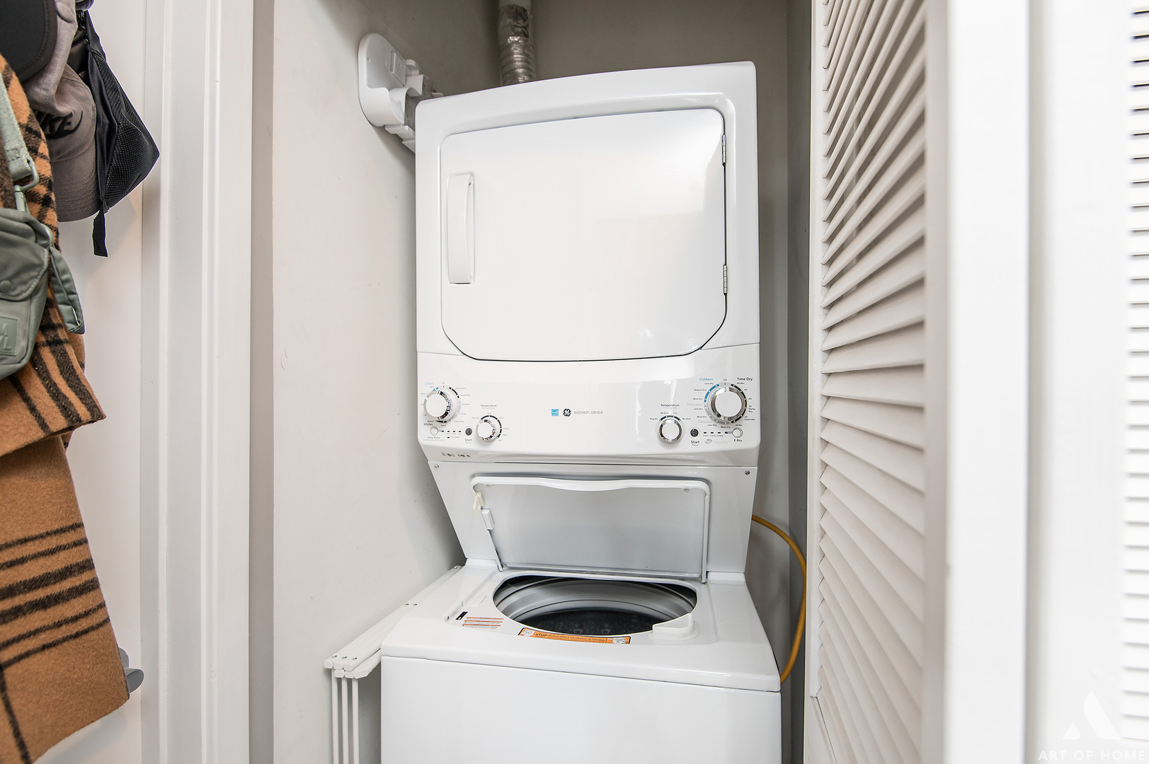 901 West Madison Street, Unit 407 Chicago, IL 60607 - Photo 26 of 39 a view of washer and dryer