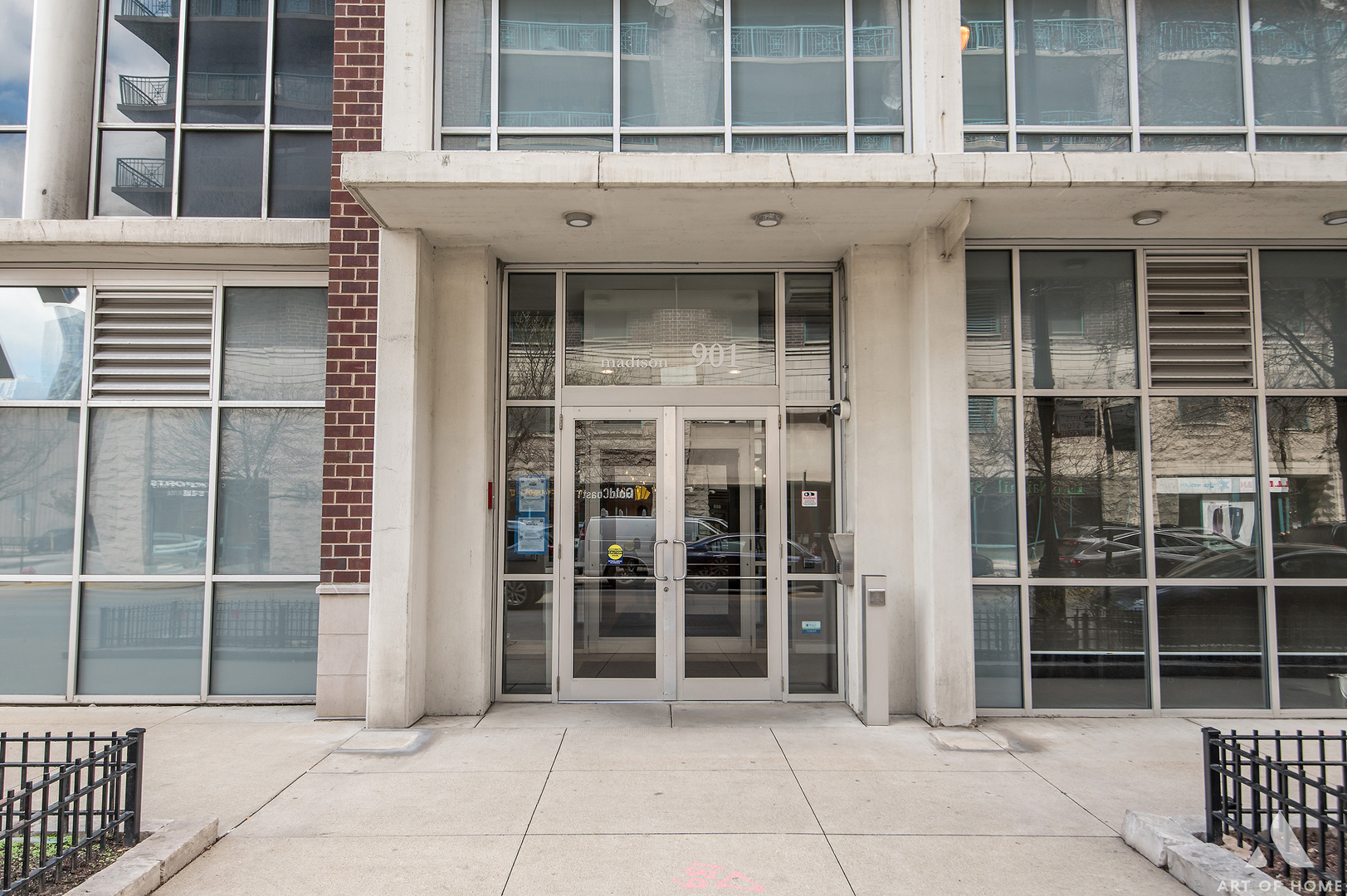 901 West Madison Street, Unit 407 Chicago, IL 60607 - Photo 3 of 39 a view of front door