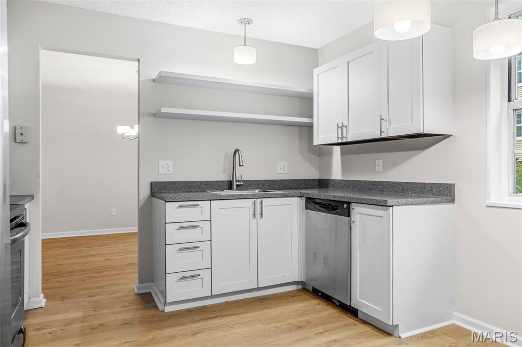 8929 Cardinal Terrace St. Louis, MO 63144 - Photo 10 of 43