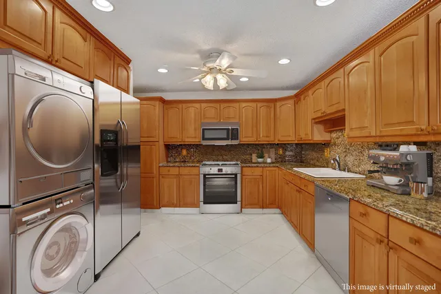 $215,000 | 1260 Northwest 20th Avenue, Unit 203, Delray Beach, FL 33445