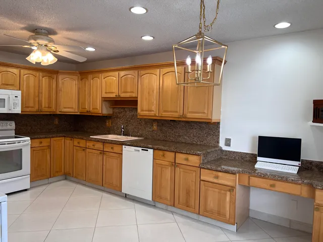 $215,000 | 1260 Northwest 20th Avenue, Unit 203, Delray Beach, FL 33445