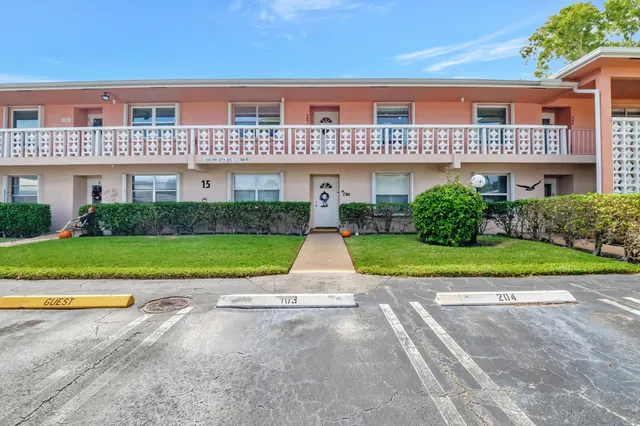 $215,000 | 1260 Northwest 20th Avenue, Unit 203, Delray Beach, FL 33445