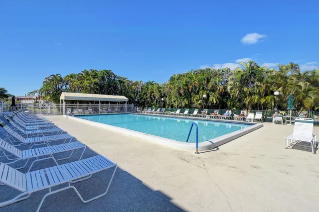 $215,000 | 1260 Northwest 20th Avenue, Unit 203, Delray Beach, FL 33445
