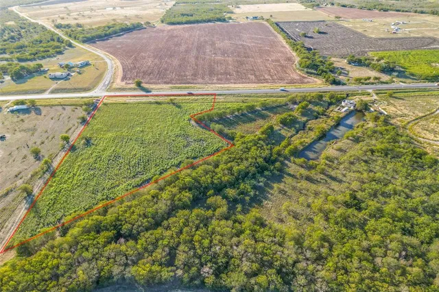 $289,000 | 5400 Highway 34, Ennis, TX 75119