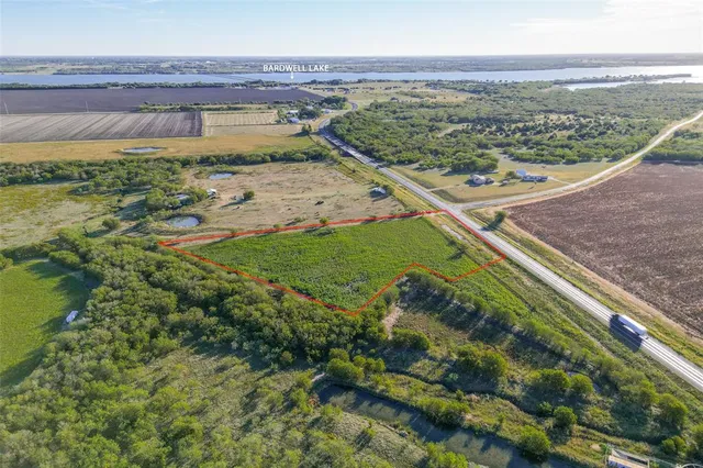 $289,000 | 5400 Highway 34, Ennis, TX 75119