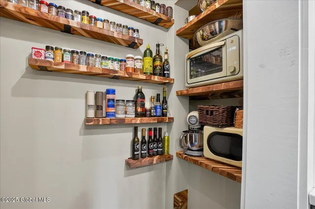 $585,000 | 1575 New Scotland Road, Bethlehem, NY 12159