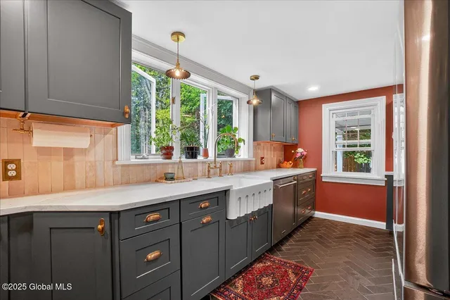 $585,000 | 1575 New Scotland Road, Bethlehem, NY 12159