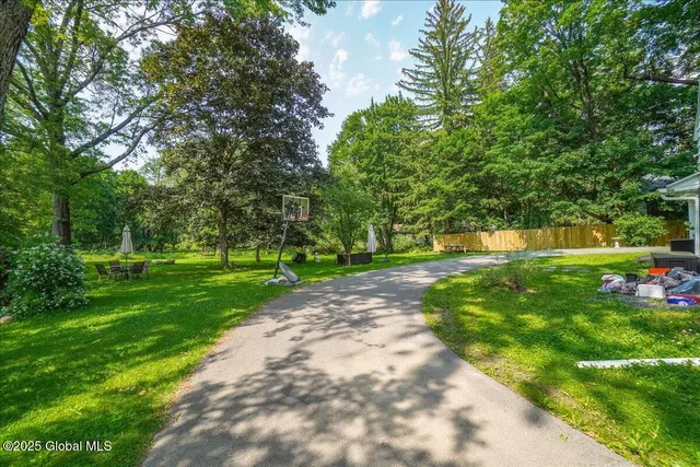 $585,000 | 1575 New Scotland Road, Bethlehem, NY 12159