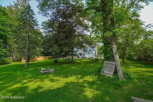 $585,000 | 1575 New Scotland Road, Bethlehem, NY 12159