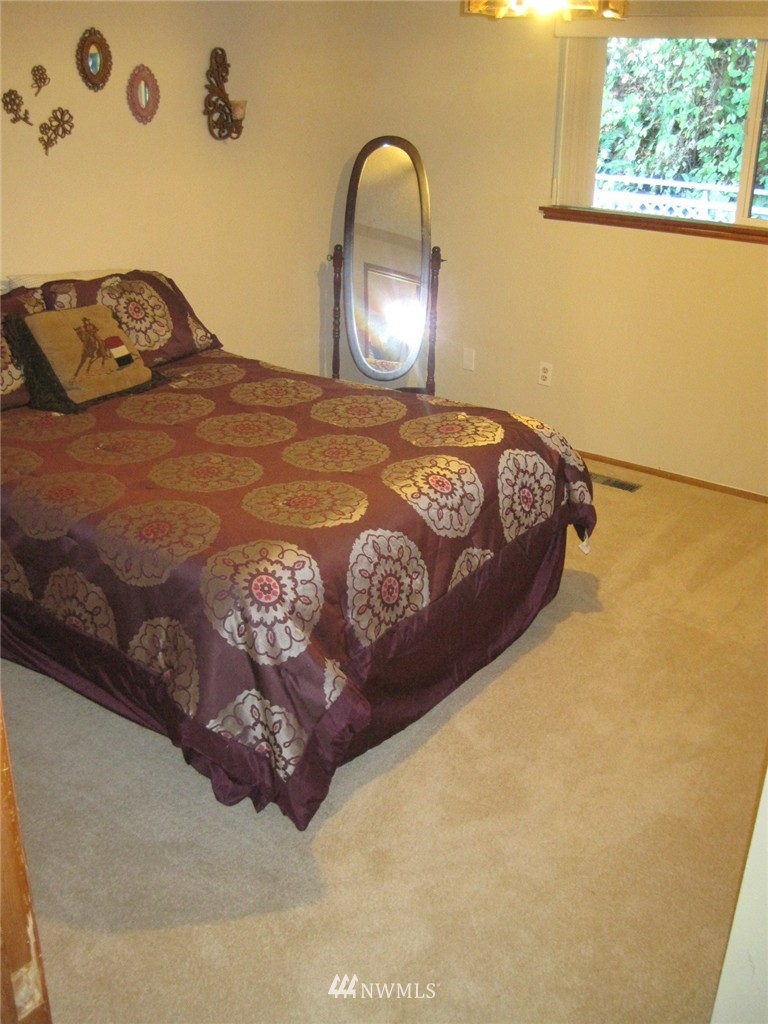 18809 Cook Road Southeast Yelm, WA 98597 - Photo 11 of 25 Gallery Image 11