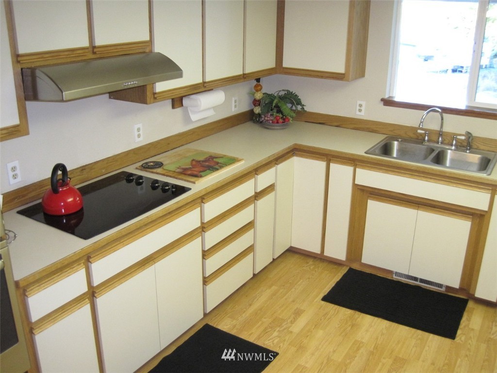 18809 Cook Road Southeast Yelm, WA 98597 - Photo 3 of 25 Gallery Image 3