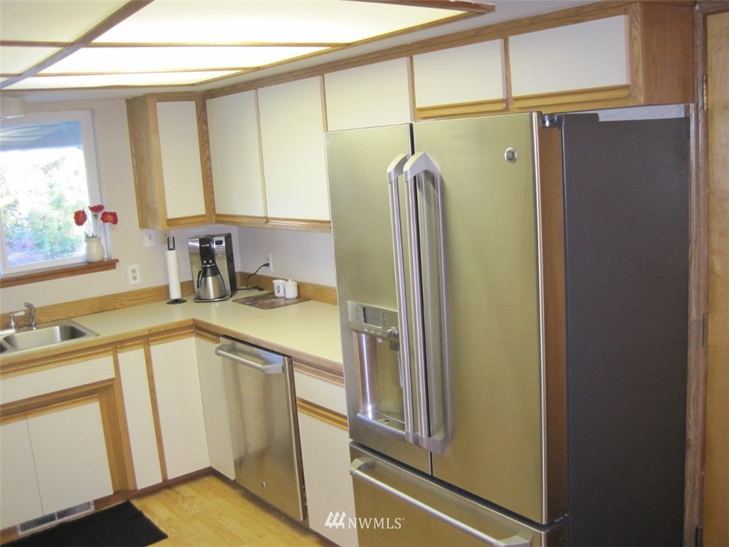 18809 Cook Road Southeast Yelm, WA 98597 - Photo 4 of 25 Gallery Image 4