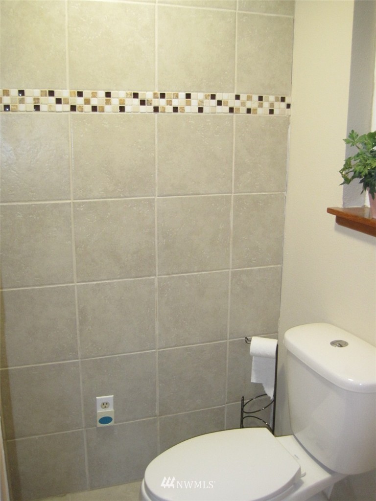 18809 Cook Road Southeast Yelm, WA 98597 - Photo 10 of 25 Gallery Image 10